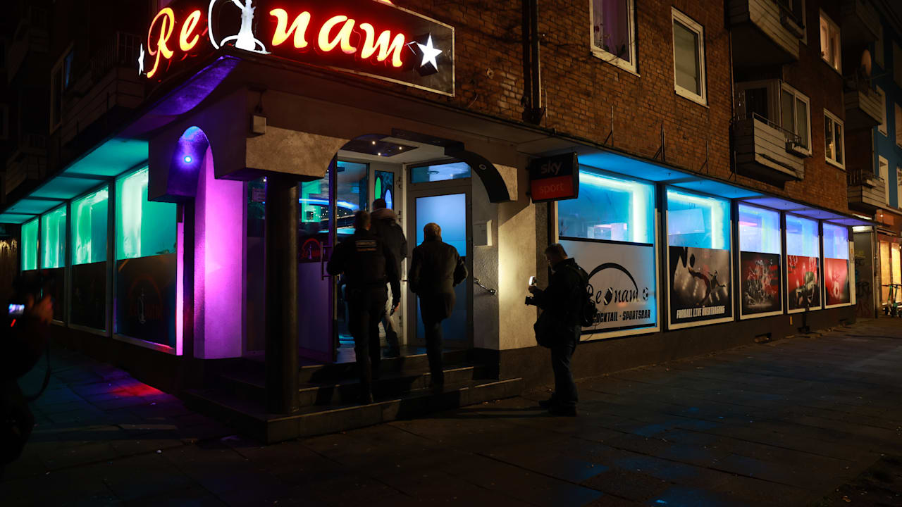 Razzia in Hamburg: Polizei stürmt Shisha-Bars | Regional