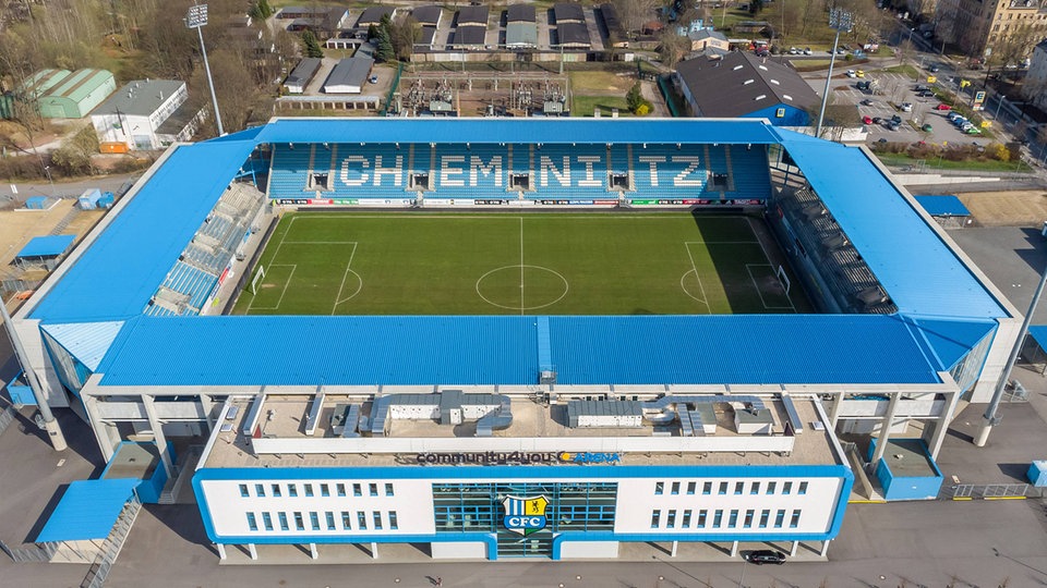 Entscheidung von Schiedsgericht: Chemnitz muss für Fußball-Stadion Millionensumme nachzahlen