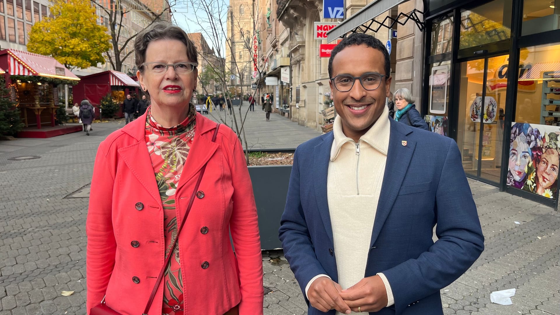 Christine Kayser und Nasser Ahmed von der SPD: Die Königstraße finden sie aktuell trist – sie wollen sie deshalb umgestalten. Christine Kayser und Nasser Ahmed von der SPD: Die Königstraße finden sie aktuell trist – sie wollen sie deshalb umgestalten.