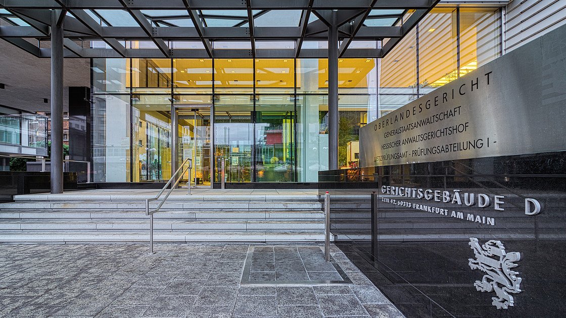 OLG zu 'Sehr geehrter Herr'-Anrede