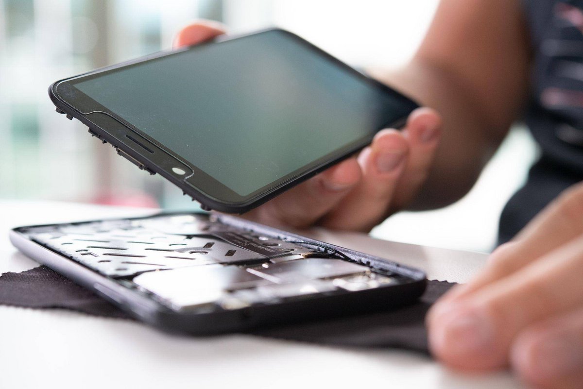 Berlin | Zerlegungstiefe: Der Schlüssel zur einfachen Handy-Reparatur