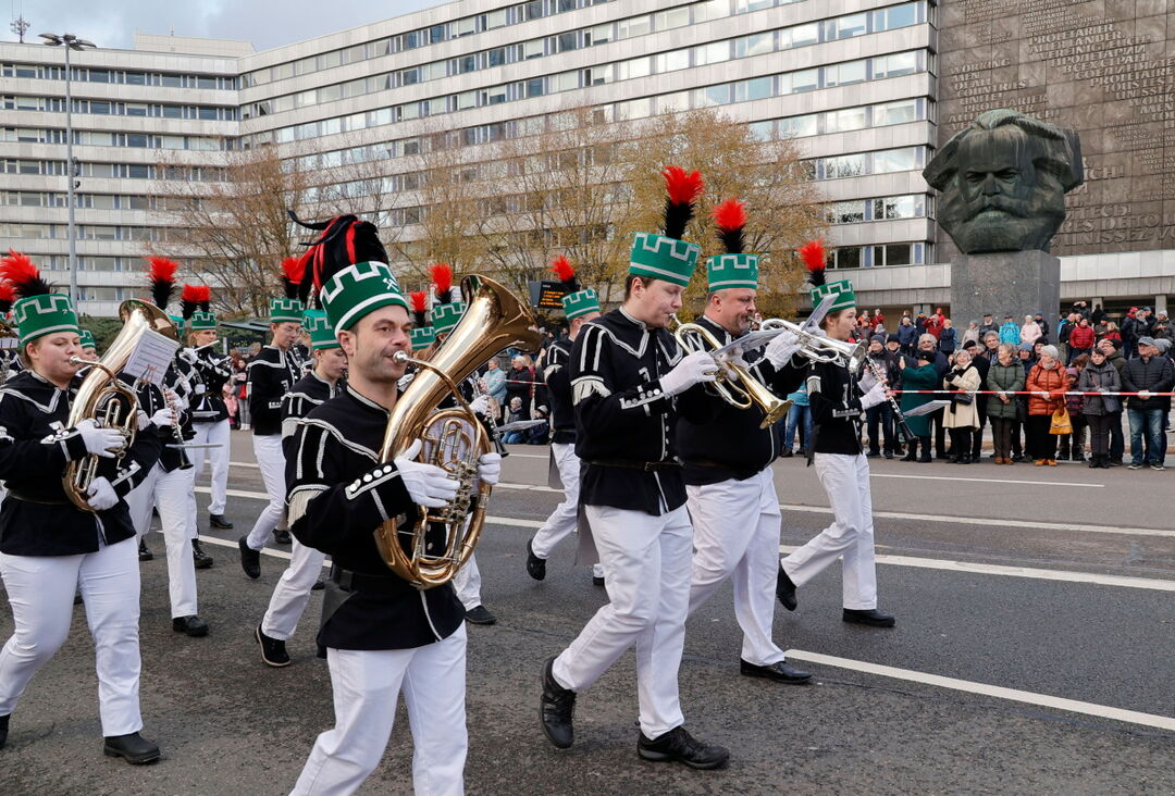 Chemnitzer Bergparade & Weihnachtsliedersingen - Radio Chemnitz