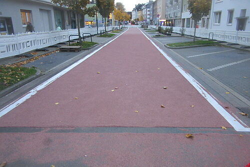 Dortmund setzt ein durchgängiges Veloroutennetz um. Duisburg? Fehlanzeige