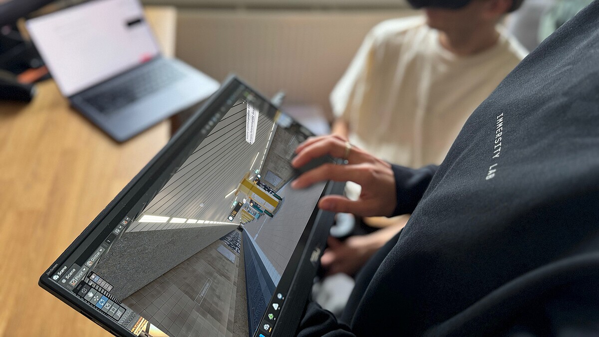 Virtual-Reality Rundgang zu Sicherheit und Sauberkeit in Stationen