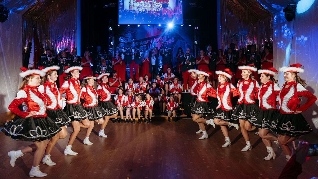 Karnevalsvereine in und um Dresden feiern Saisonauftakt