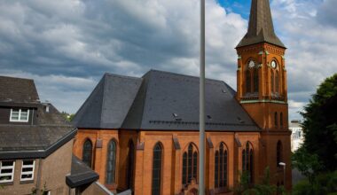 und-Leben.de - Streit um Abtreibung: Polizei räumt besetzte Kirche
