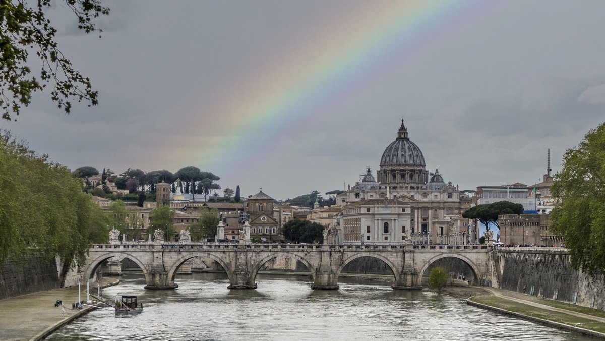und-Leben.de - Trans Personen essen mit Papst Leo XIV. zu Mittag