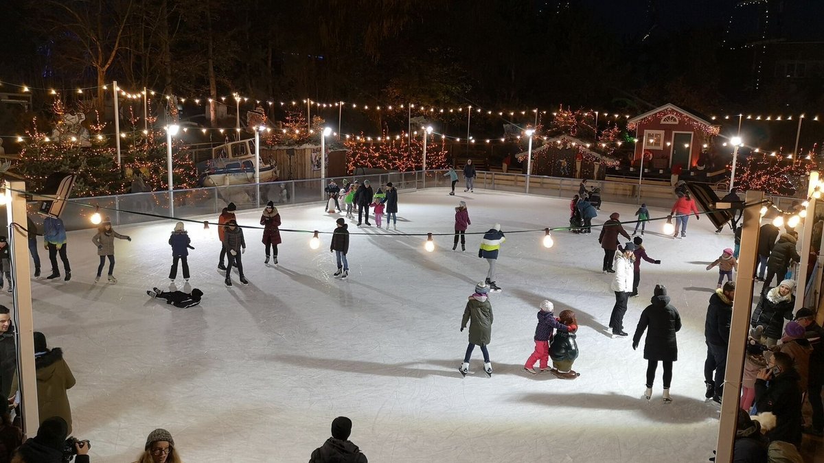 Halle: Eislaufen bei Halle on Ice