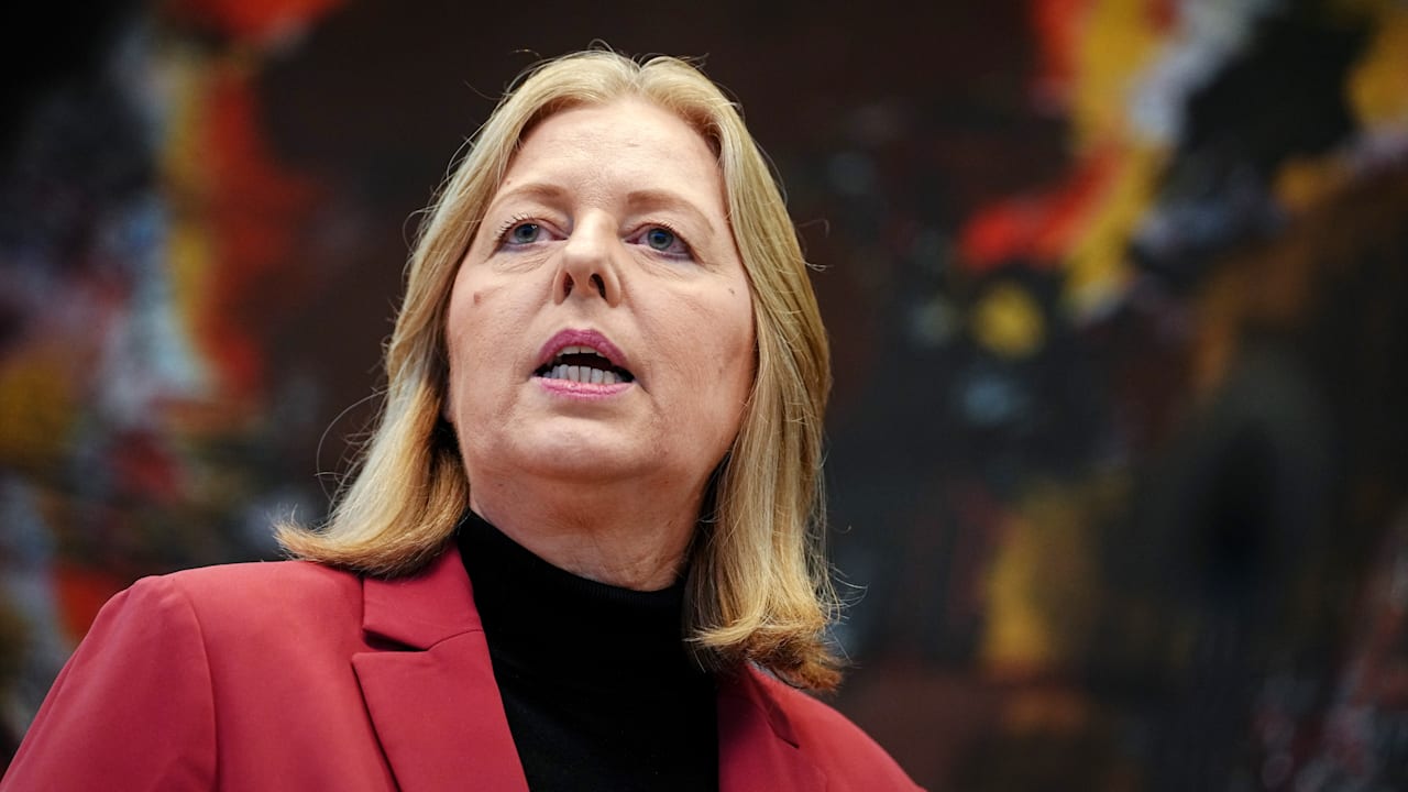 „Rentenpaket ist untragbar“: XXL-Aufstand gegen Bas‘ Renten-Pläne | Politik