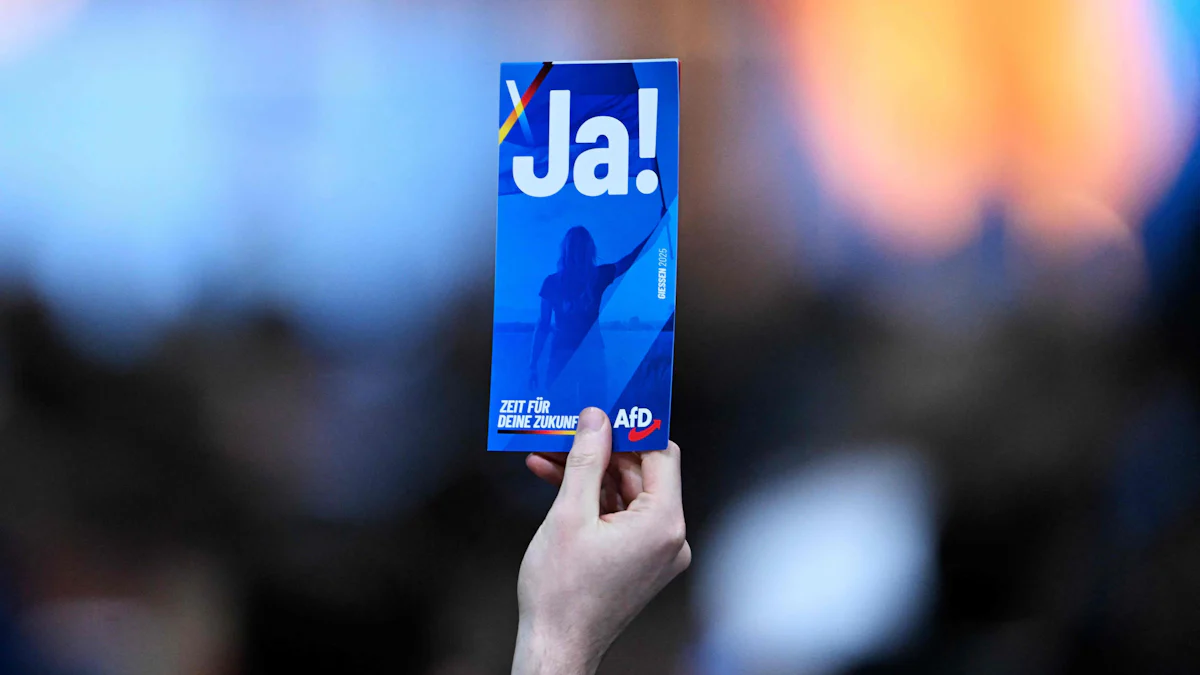 Gießen: AfD-Jugendorganisation gegründet - Polizei setzt Wasserwerfer bei Protesten ein - Politik