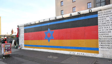 Judenhass-Attacke in Berlin: Davidstern-Bild beschmiert | Regional