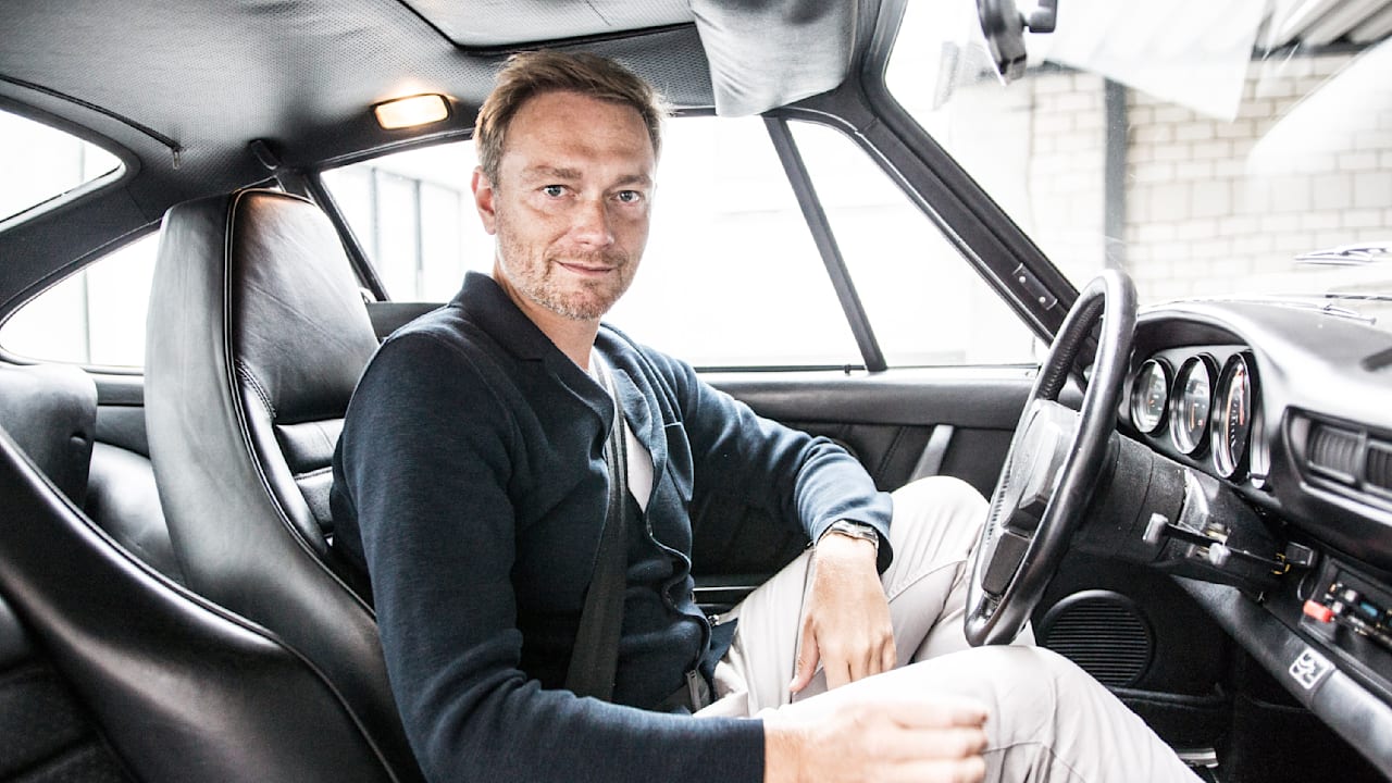 Neuer Job für Christian Lindner: Vom Porsche-Fan zum Gebrauchtwagen-Boss - BILD