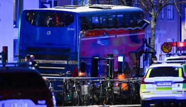 Bus rast in Haltestelle! Mehrere Tote und Verletzte in Stockholm | News