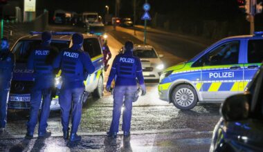 Solingen: 200 Autotuner gehen auf Polizisten los | Regional