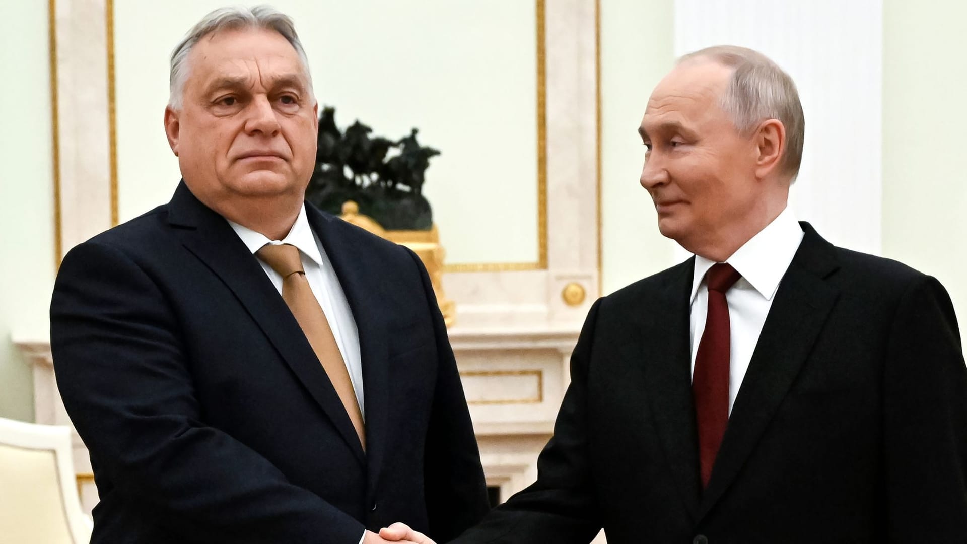 Ungarns Regierungschef Orban trifft Putin in Moskau