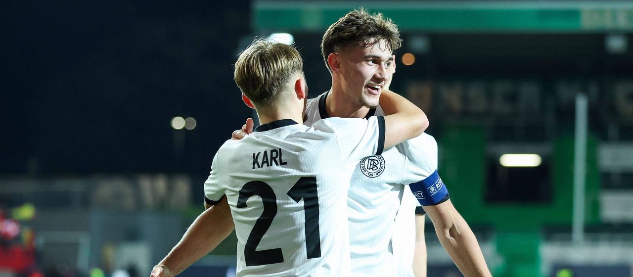 Tom Bischof und Lennart Karl jubeln