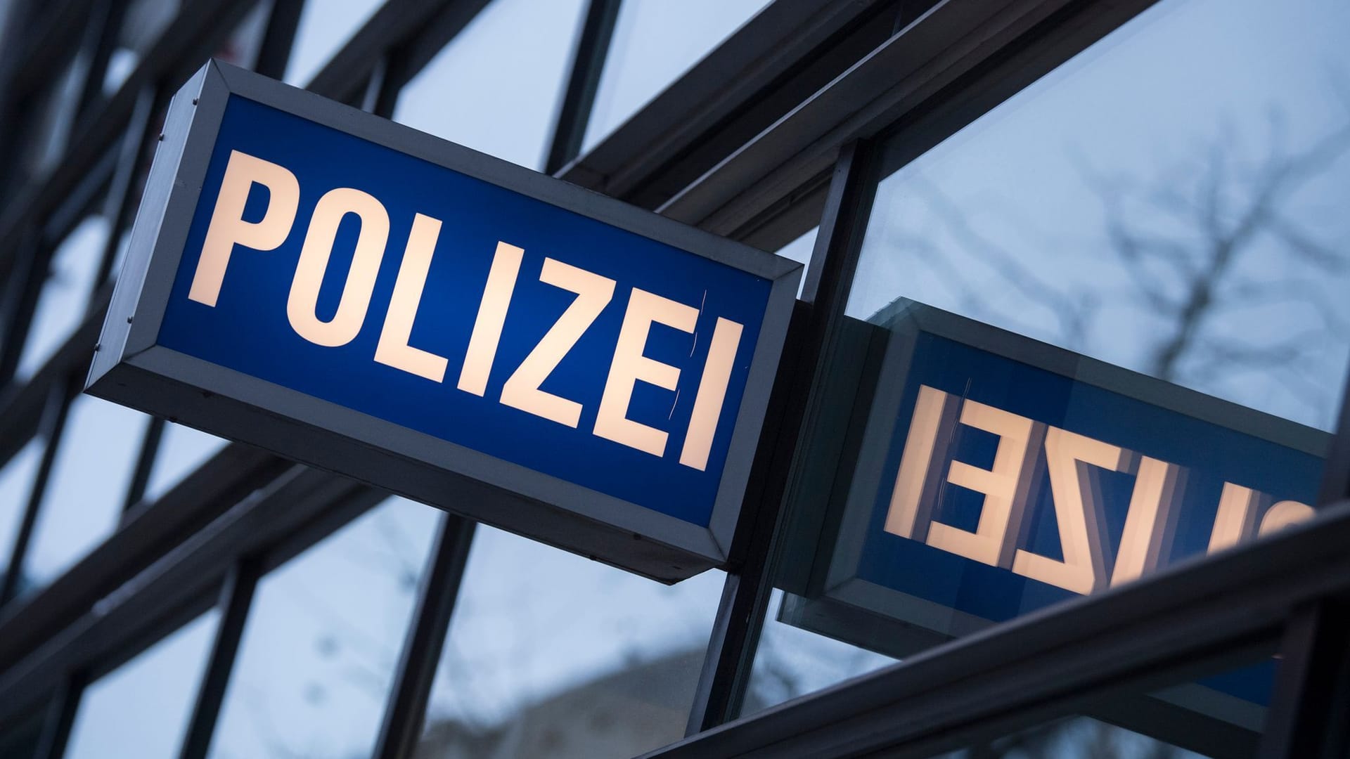 Schriftzug Polizei