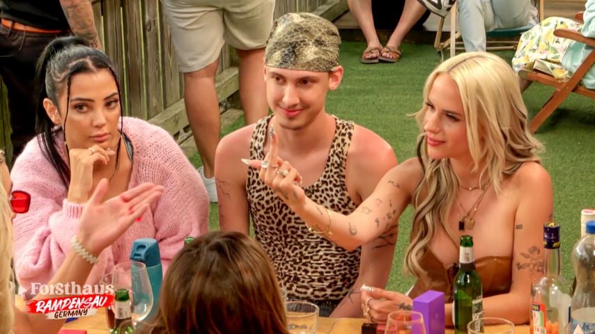 Dilara Kruse, Leon Content und Gina Beckmann im "Forsthaus Rampensau Germany", Staffel 3