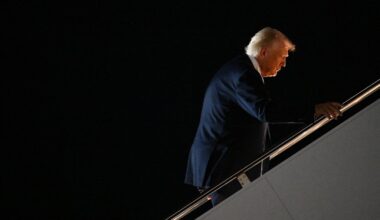 Donald Trump auf dem Weg zur Air Force One