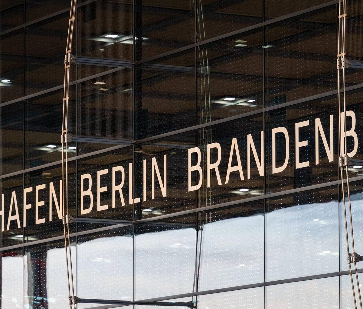 Drohnen-Sichtung: Hauptstadtflughafen vorübergehend gesperrt - Radio Wuppertal