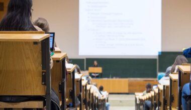 Geld fürs Studium: Diese Förderung sollten Fachkräfte kennen