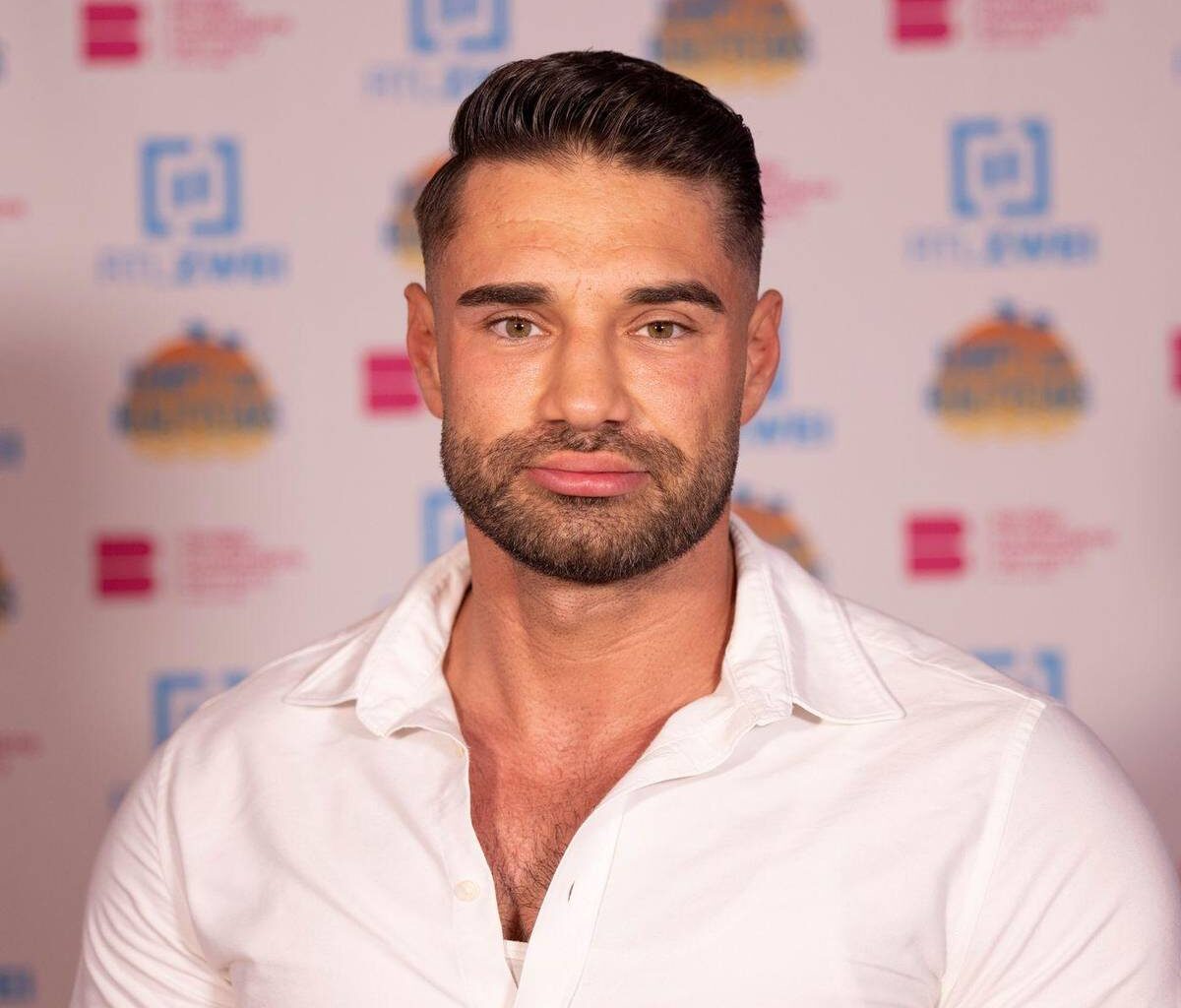 Reality-Star entschuldigt sich nach Spuck-Skandal