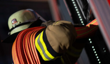 Berlin-Lichterfelde: Brand in Berliner Industriegebiet – Feuerwehr im Großeinsatz