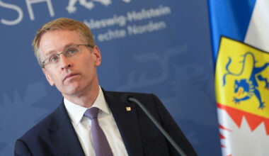 Politbeben in Schleswig-Holstein: Innenministerin und Landwirtschaftsminister legen Ämter nieder