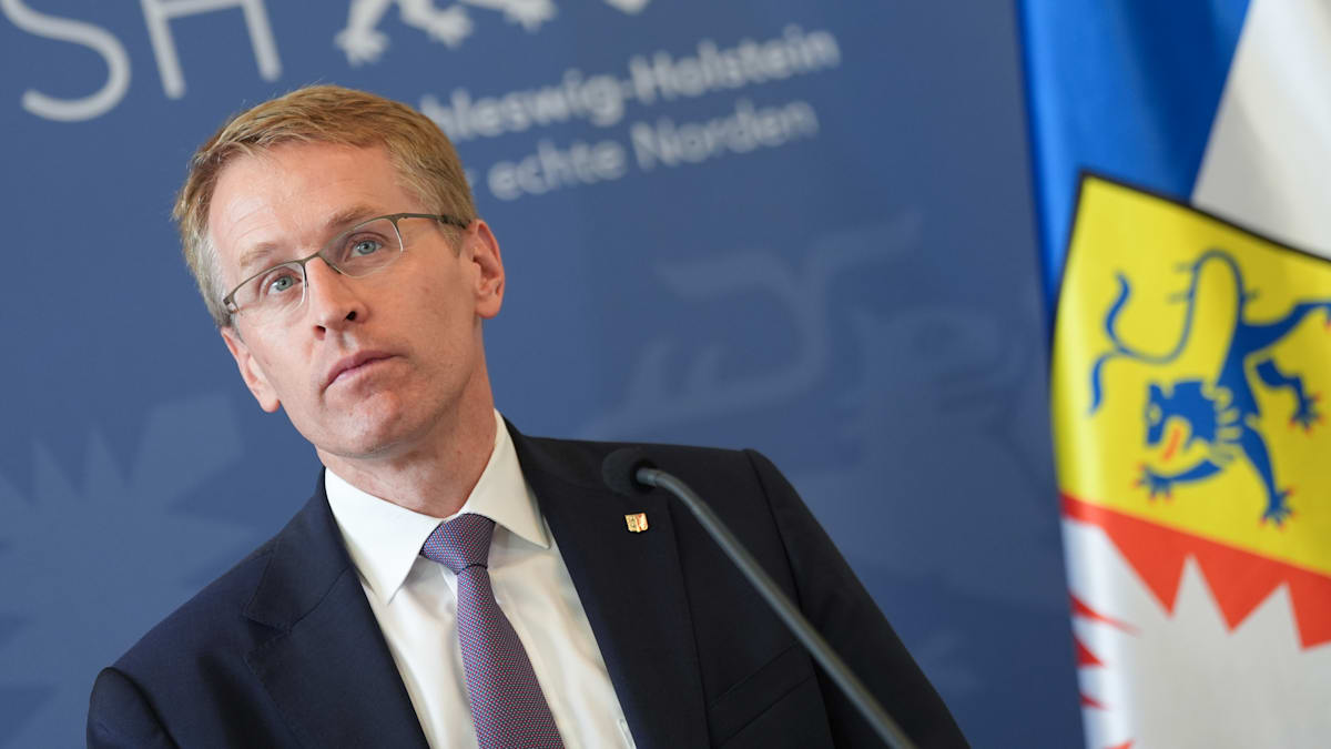 Politbeben in Schleswig-Holstein: Innenministerin und Landwirtschaftsminister legen Ämter nieder