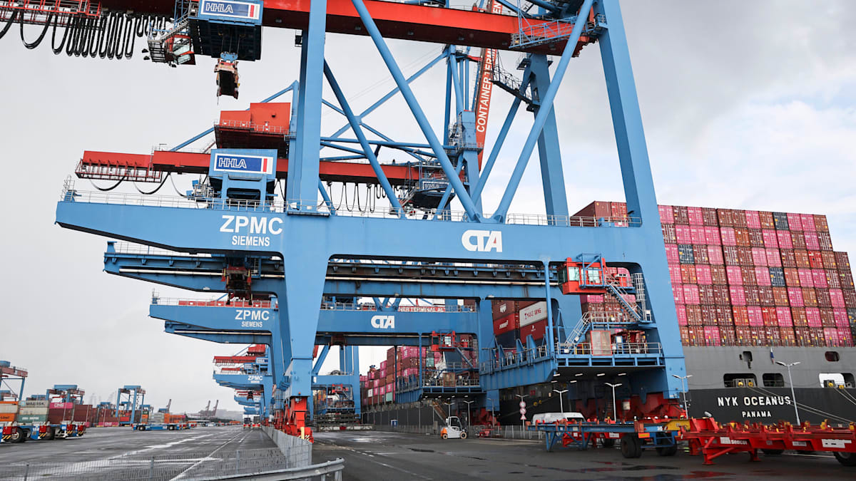 Außenhandel: Beim Containerumschlag legt der Hamburger Hafen deutlich zu