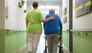 Altenbetreuung: Nirgendwo verdienen Pflegekräfte so viel wie in Hamburg