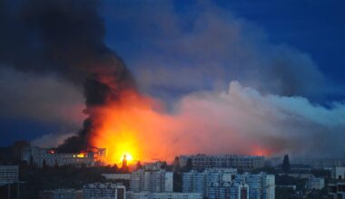 Ukraine-Krieg: ++ Brände und Evakuierungen – Drohnenangriff auf Charkiw fordert mehr als 30 Verletzte ++ Liveticker