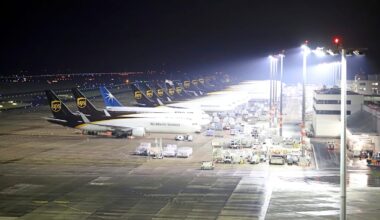 Flughafen Köln/Bonn: Verspätete Passagiere laufen aufs Flugfeld – Sicherheitsdienst greift ein