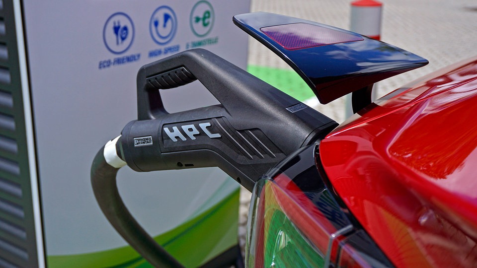 Neues Batterielabor für Elektroautos in Dresden eröffnet