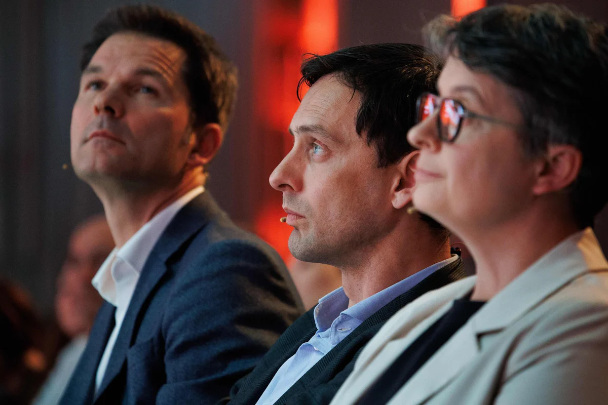 SPD in Berlin - Doppelrücktritt bei der SPD: Krach setzt auf Zusammenhalt - Politik