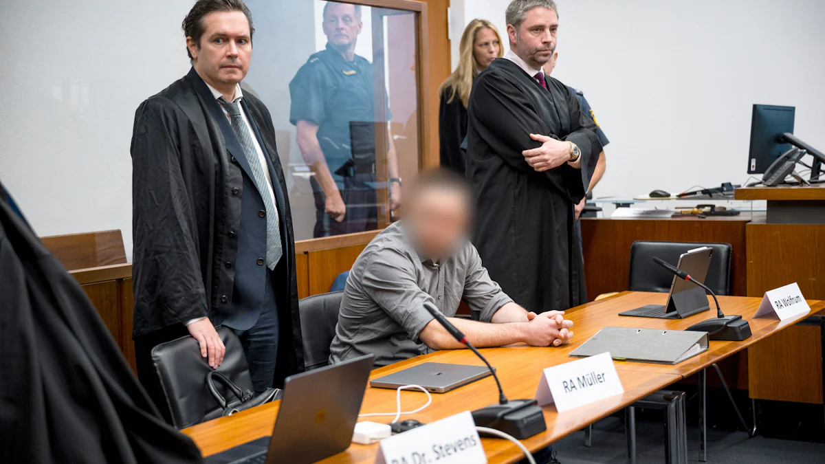 Schwere Vorwürfe gegen "Held im Donbass: Ex-Bundeswehrsoldat und Ukraine-Kämpfer steht wegen Vergewaltigung vor Gericht - Bayern