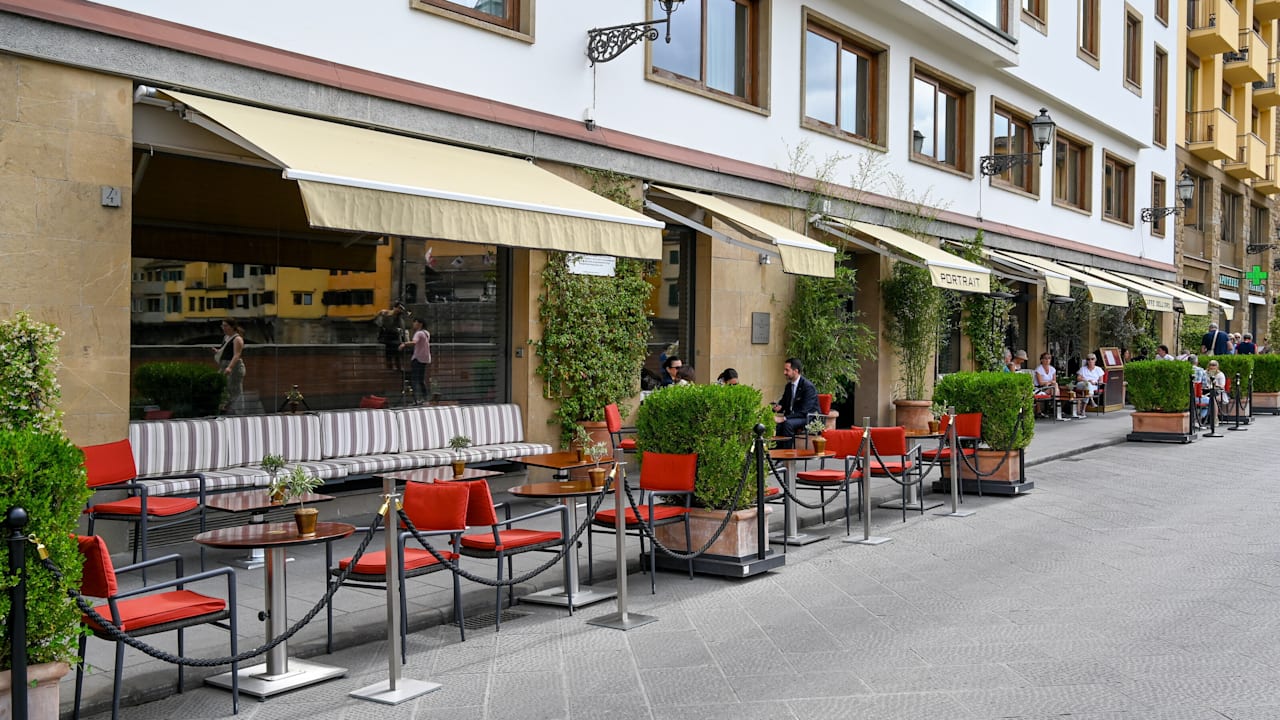Florenz verbietet das Essen und Trinken im Freien | News