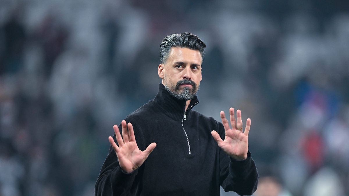 Was läuft da eigentlich schief?: FC Augsburg geht mit "großmäuligem" Sandro Wagner "voll ins Risiko"