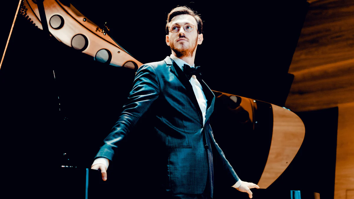 München: Der junge Pianist und Dirigent Aris Alexander Blettenberg - München