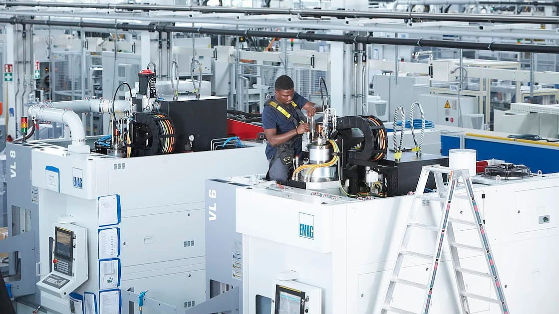 Kündigungen: Deutsche Maschinenbau-Firma streicht 455 Stellen | Regional