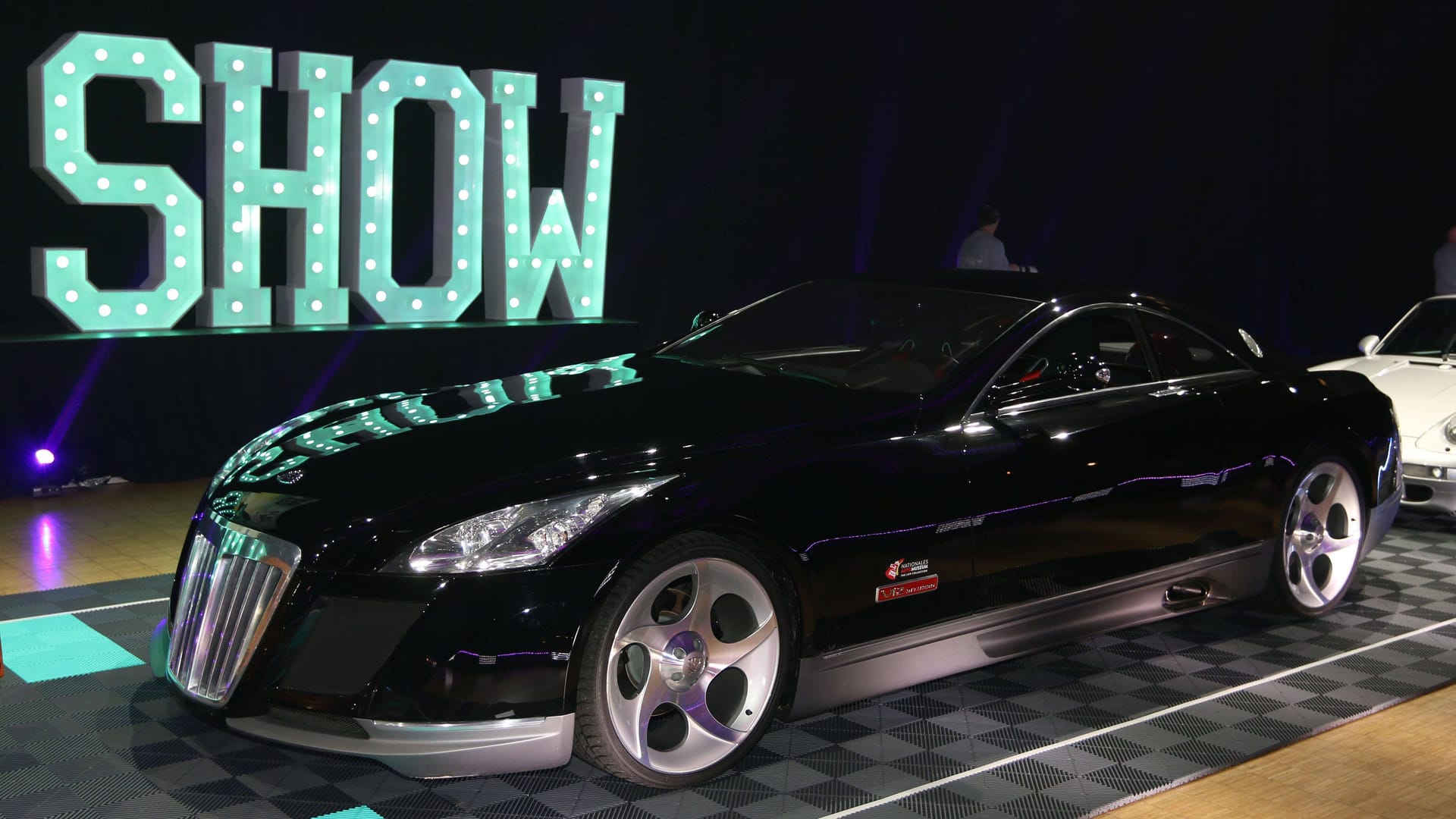 Ein Highlight der Messe: Maybach Exelero mit bis zu 351 km/h.