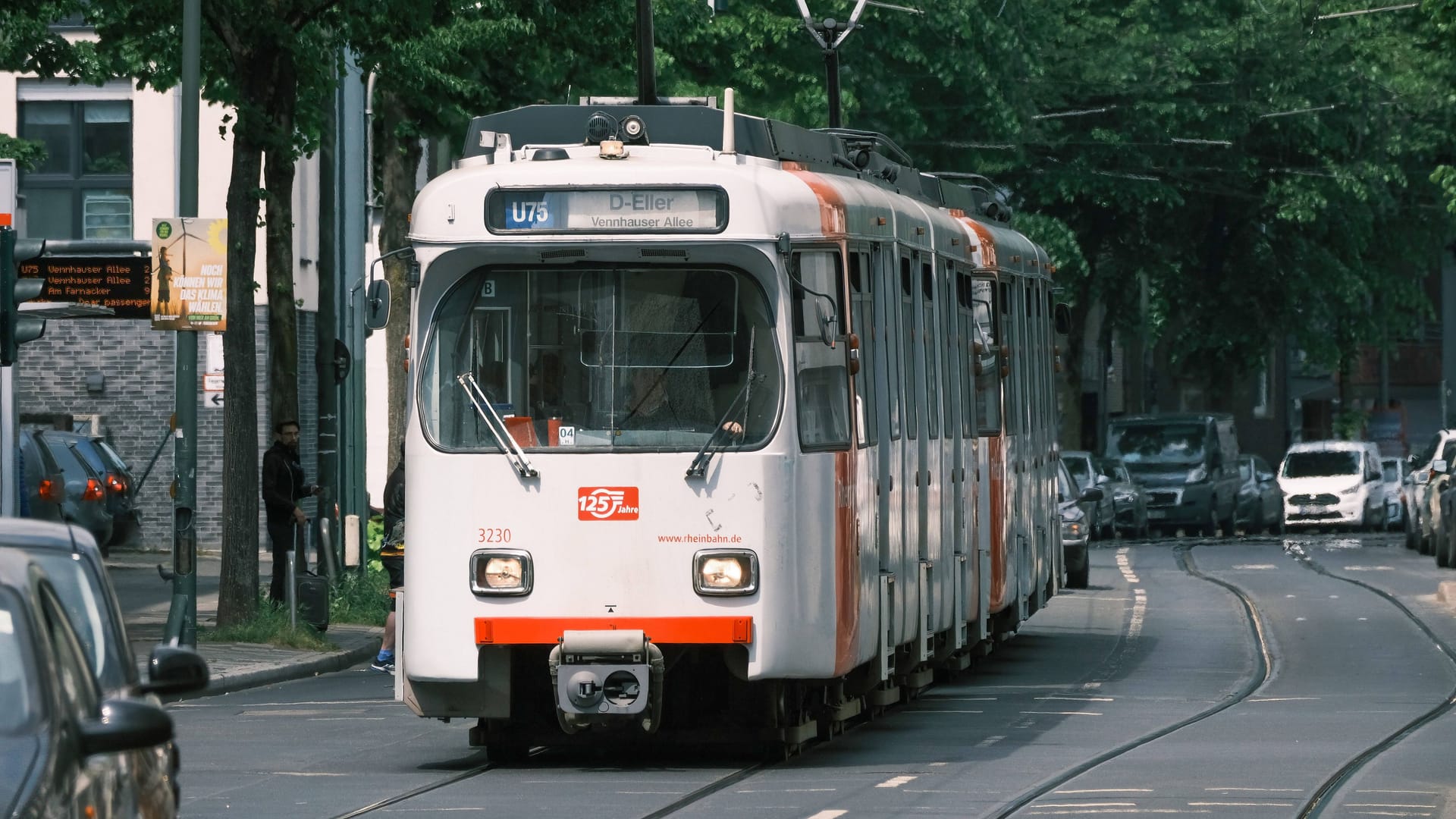 Eine Bahn der Linie U75 (Archivbild): Der Unfall ereignete sich im Stadtteil Oberkassel.