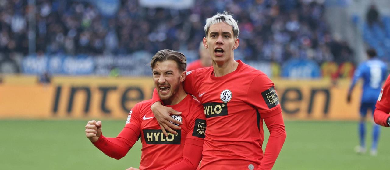 Elversbergs Frederik Schmahl bejubelt seinen Treffer | IMAGO/Fabian Kleer Elversbergs Frederik Schmahl bejubelt seinen Treffer