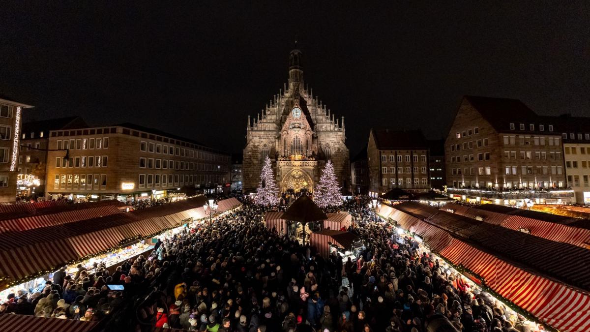 Christkindlesmarkt in Nürnberg bricht Weltrekord mit Riesenbowle