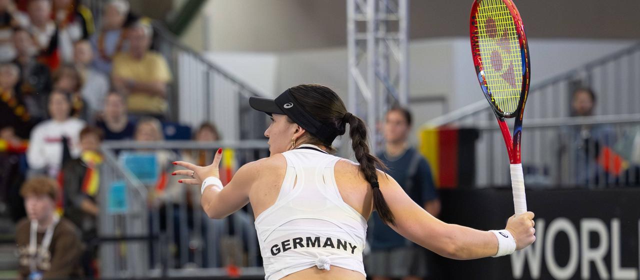 Deutschlands Tennisspielerin Eva Lys beim Billie Jean King Cup in München