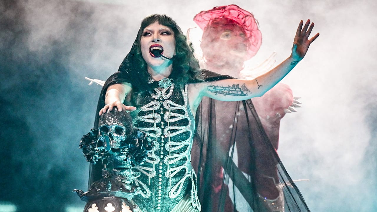 Lady Gaga in Berlin: So spektakulär war ihr „Mayhem Ball“-Konzert | Unterhaltung