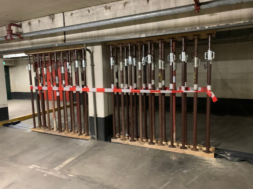 Stahlstützen: So marode ist die gesperrte Tiefgarage in Köln