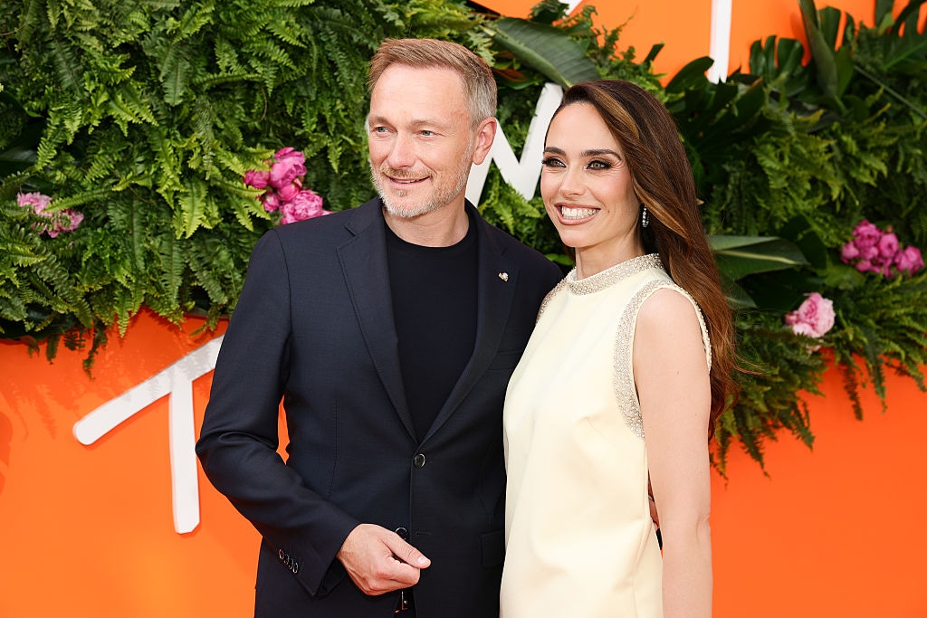 Franca Lehfeldt und Ex-Finanzminister Christian Lindner sind seit 2022 verheiratet und haben ein gemeinsames Kind. 