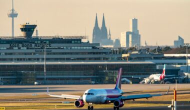 Neuer Fall am Airport Köln: Wieder rennen Passagiere auf das Rollfeld | Regional