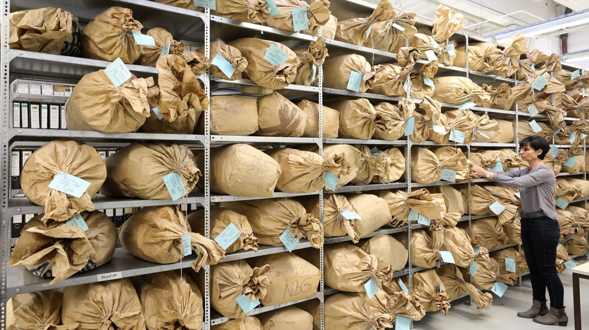 Stasi-Unterlagen: Führung im Archiv Neubrandenburg